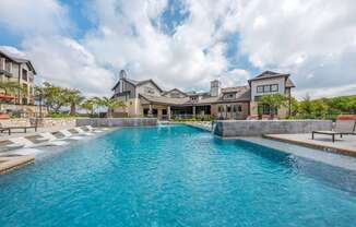 Fifty02 Westover Hills: Luxury Apartments in San Antonio