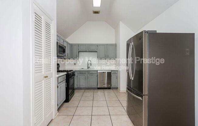 1331 NEW CEDARS DR