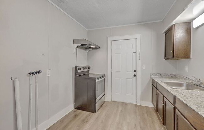 2 beds, 1 bath, $1,450