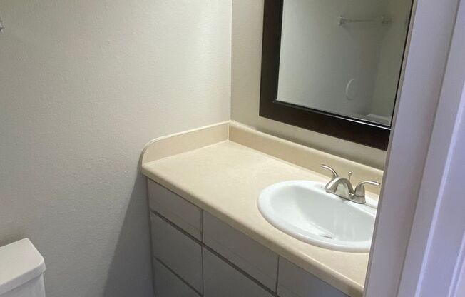 3 BEDROOM 2 BATH CONDO BY UNT