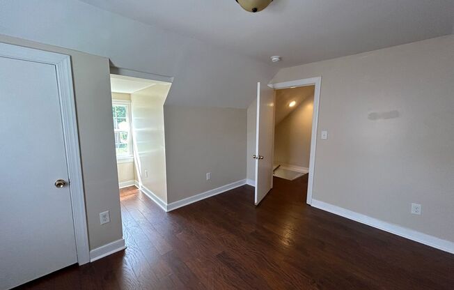 3 beds, 1 bath, $1,550