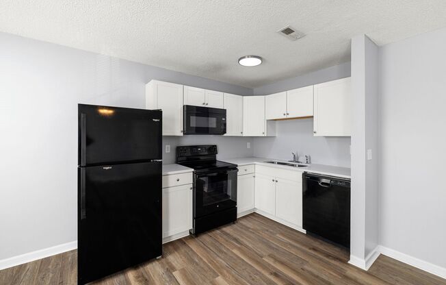 2 beds, 1 bath, 775 sqft, $875, Unit 617 B09