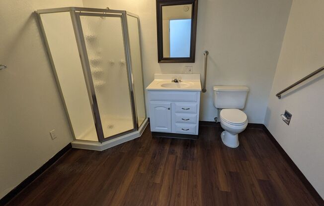 1 bed, 1 bath, 700 sqft, $1,375, Unit #13