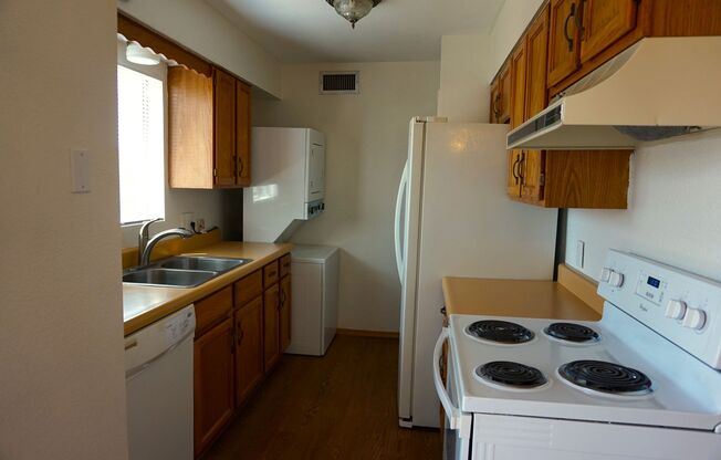 2 beds, 1 bath, $850, Unit Unit 1