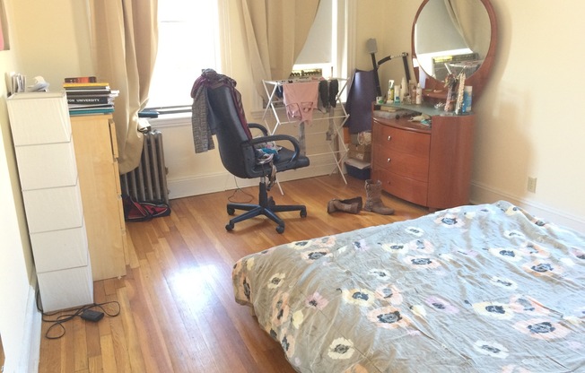 1 bed, 1 bath, 702 sqft, $2,250, Unit 02-042
