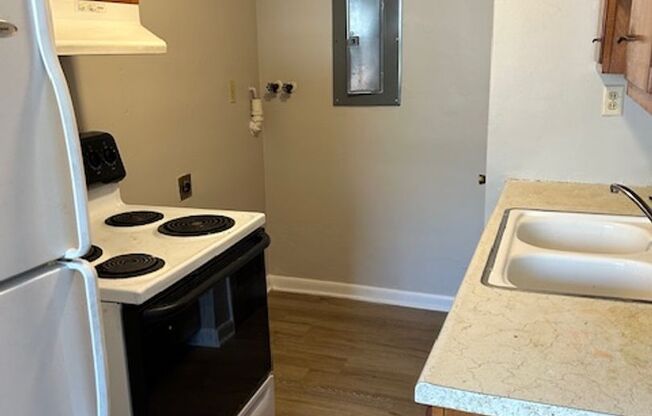 1 bed, 1 bath, 550 sqft, $750, Unit Unit B