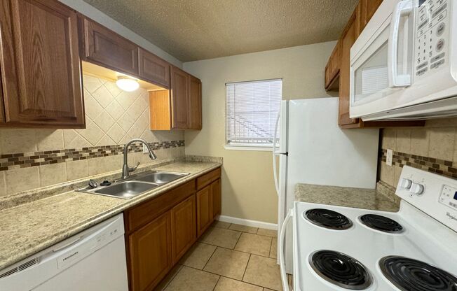 1 bed, 1 bath, 650 sqft, $895, Unit Apt. 59