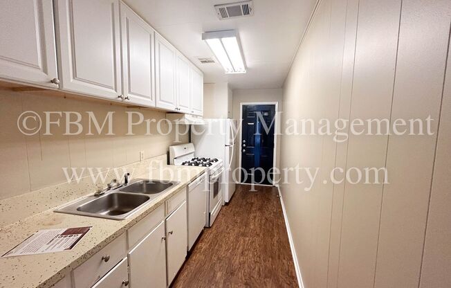 2 beds, 1.5 baths, 840 sqft, $1,025, Unit A