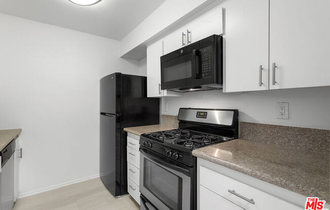1226 AMHERST AVE