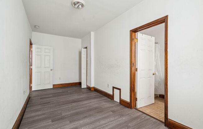 1 bed, 1 bath, 450 sqft, $900, Unit B401