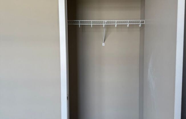 1 bed, 1 bath, 664 sqft, $1,130, Unit 204