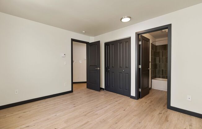 2 beds, 2 baths, 886 sqft, $3,295, Unit 101