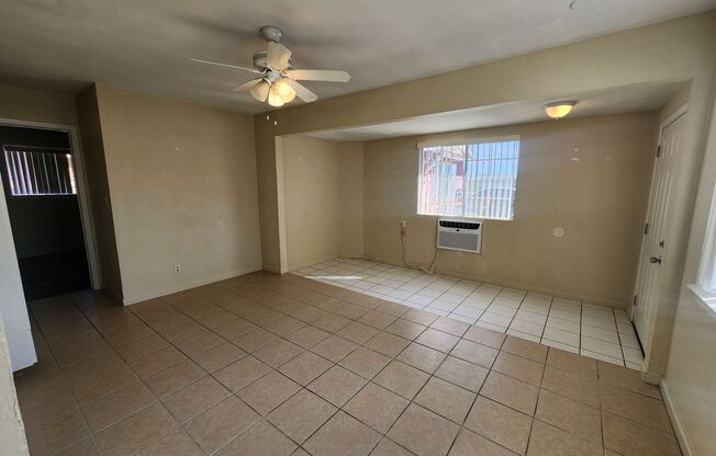 2 beds, 1 bath, $1,000