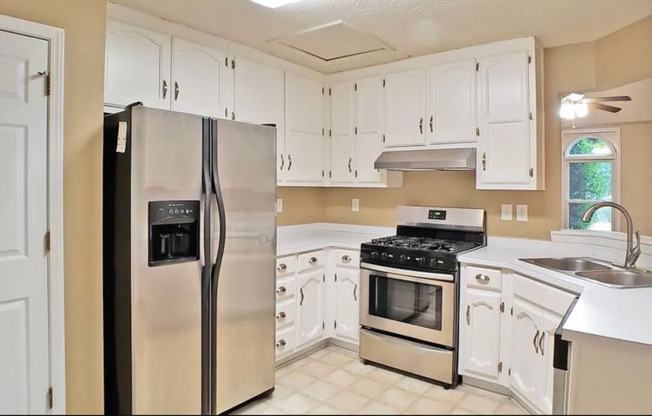 Charming 3-Bedroom, 2.5-Bath Home in Prime Marietta Location