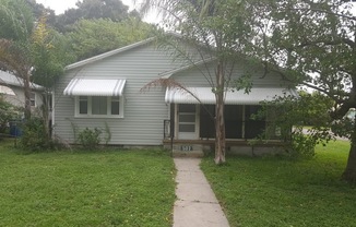 501 36th Ave N St. Petersburg, FL 33704 MOVE-IN SPECIAL!!!! Half off your 1st month's rent!!