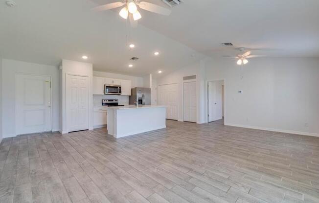 202 NW 25 ST