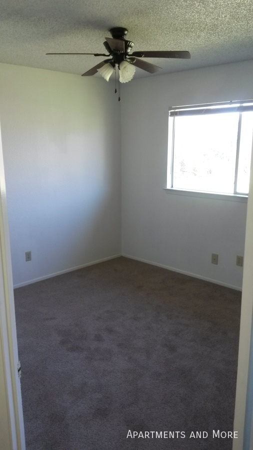 450 N LIVE OAK