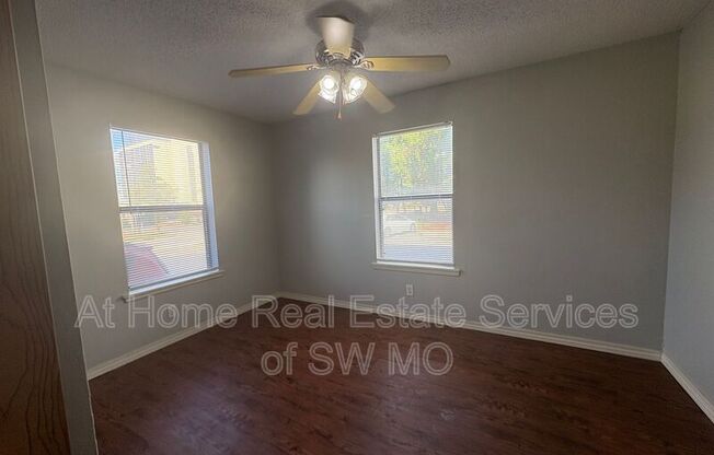 728 E Walnut