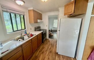 2 beds, 1 bath, $2,350