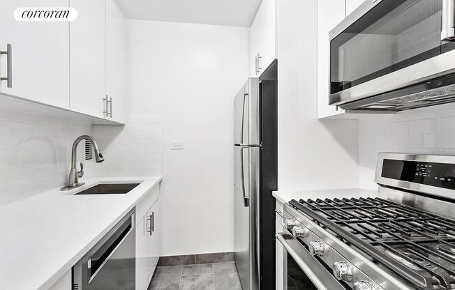 1 bed, 1 bath, $6,000, Unit 6G