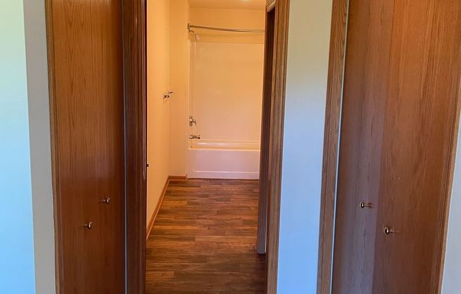 1 bed, 1 bath, 805 sqft, $1,465, Unit 927-206