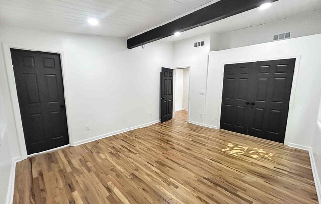 3 beds, 2 baths, $2,499