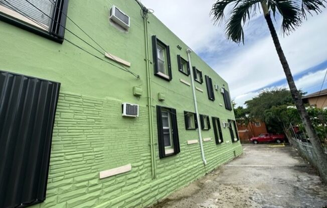 Spacious 1 Bedroom / 1 Bath Rentals in Little Havana