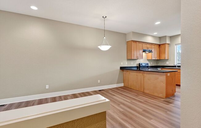 Glisan Townhomes 17218-17298 NE Glisan St. Portland, OR 97230