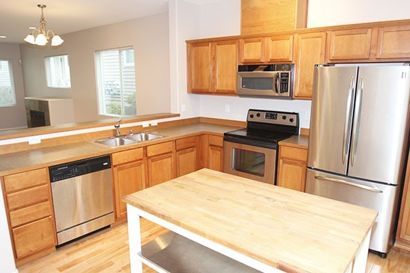 2 beds, 2.5 baths, $1,900, Unit #L 1124