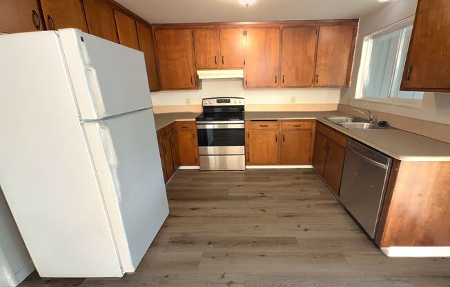 Price Drop! Single-level duplex in Jefferson