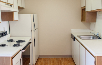 CEDAR MILL VILLAGE APARTMENTS