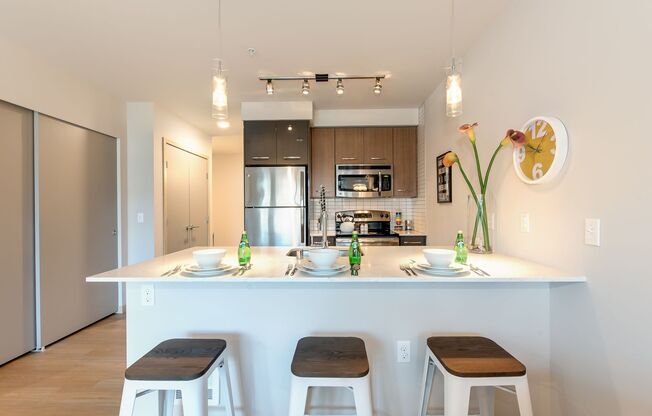 1 bed, 1 bath, 651 sqft, $2,550, Unit 602