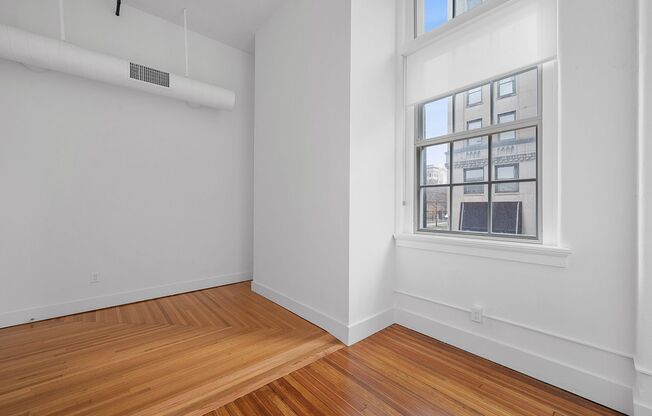 2 beds, 1 bath, 1,025 sqft, $2,912, Unit 100-204
