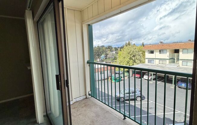 Affordable 2bed/2bath Condo Close to Everything