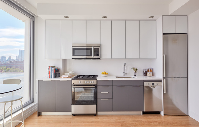 1 bed, 1 bath, $4,650, Unit 11B