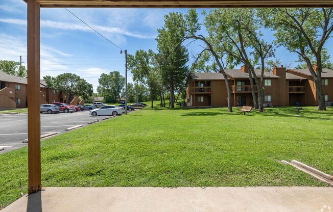 2 beds, 2 baths, 800 sqft, $955