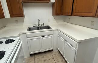 2 beds, 1 bath, $1,050, Unit 7201 Hallshire #134