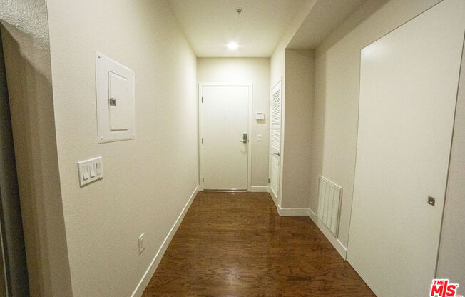 1 bed, 1 bath, 830 sqft, $2,650, Unit 401