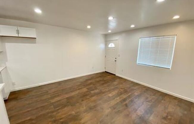 2 beds, 1 bath, $2,495, Unit Unit B