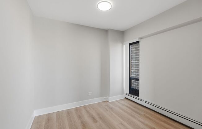 3 beds, 1.5 baths, $3,500, Unit 10C