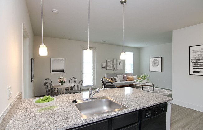 2 beds, 2 baths, 1,103 sqft, $1,675