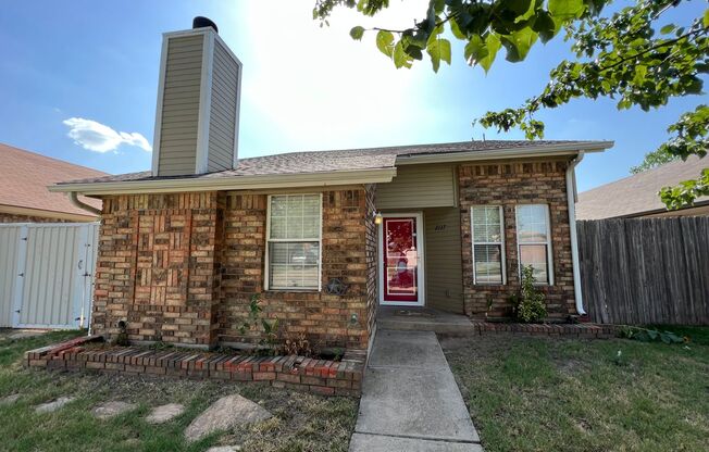 3 Bedroom 2 bathroom Moore Schools!!!