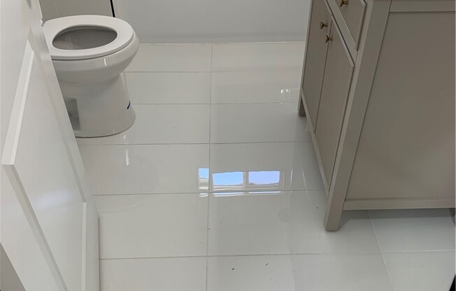 1211 W 40 PL
