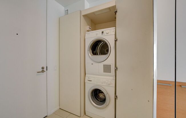 Studio, 1 bath, $2,180, Unit # 1909