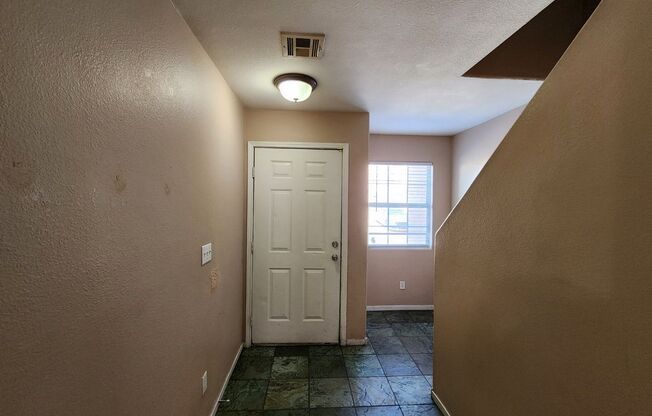 Beautiful 3 Bedroom & 2 1/2 Bath Condo.