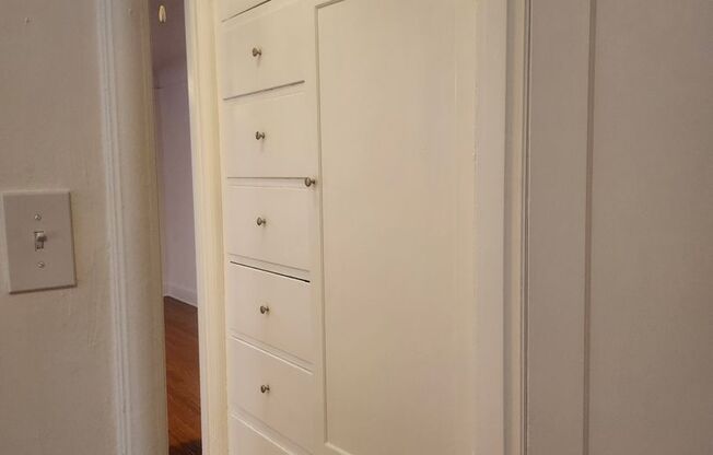 1 bed, 1 bath, 655 sqft, $1,549, Unit 305