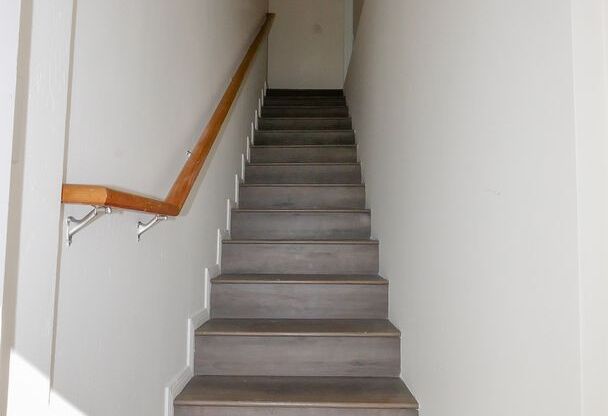 Newly remodeled ADU in a great neighborhood!