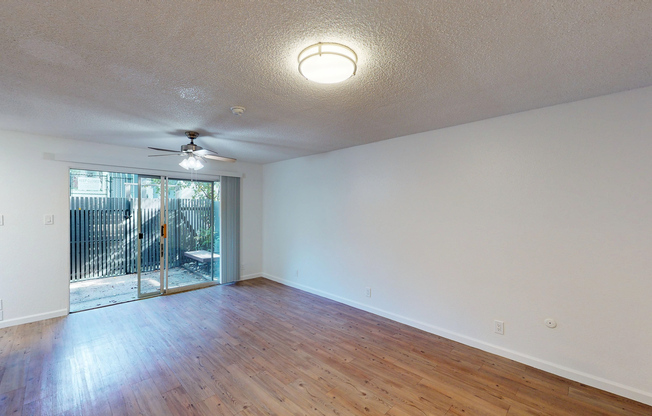 829 LAS GALLINAS AVE