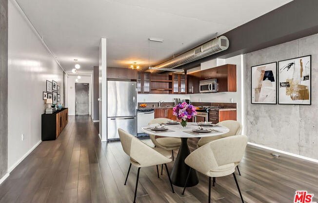 1 bed, 2 baths, 1,200 sqft, $3,495, Unit 716