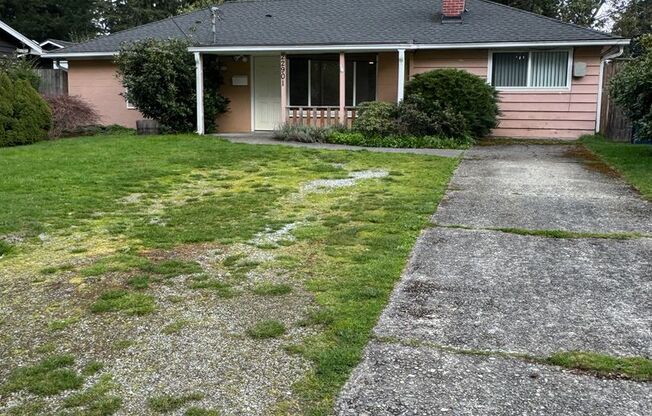 3Bd/1Ba Mountlake Terrace House